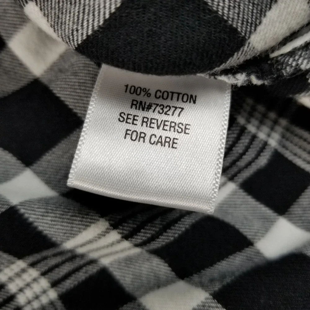 Croft & Barrow Button Up Shirt Women's Medium M Black White Plaid Flannel Cotton